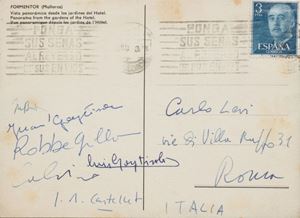 "Dal 18 al 25 di maggio [del 1959], il gran cerimoniere Camilo José Cela, dal 1954 in pianta stabile a Palma di Maiorca, con l’aiuto di Barral e dei suoi amici e collaboratori organizzò le Conversaciones Poéticas di Formentor nella maggiore delle isole Baleari. Nei tre giorni che seguirono, in quello splendido angolo nascosto di Mediterraneo, sempre all’Hotel Formentor, si celebrò il Primer Coloquio Internacional sobre novela, e nell’occasione si assegnò la seconda edizione del premio Biblioteca Breve riservato a un giovane narratore spagnolo".
Riuniti tutti assieme, il gruppo di giovani scrittori omaggiò e salutò con la presente cartolina Carlo Levi.  Cartolina con firme