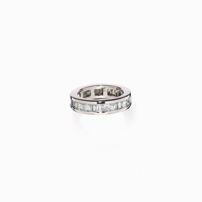 Anello Eternity in Diamanti in Oro Bianc