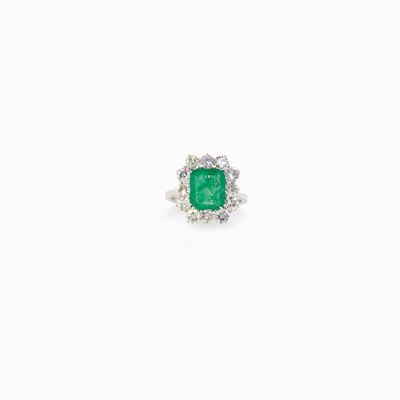 Anello in Smeraldo e Diamanti, Circa 197