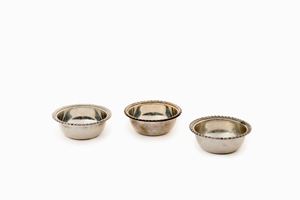 otto ciotole in argento, Italia XX secolo