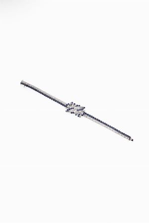 in oro bianco 18kt, zaffiri e diamanti