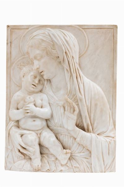 Madonna con Bambino, altorilievo in marmo