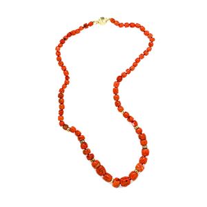 COLLANA IN CORALLO
decorata con barilott