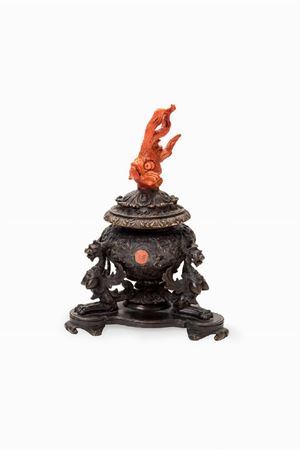 in bronzo e corallo sciacca, fine XIX secolo