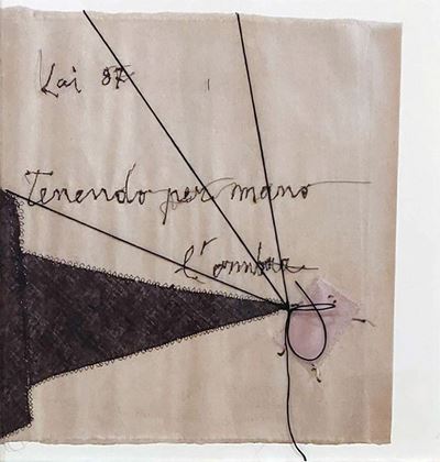Tenendo per mano l'ombra, 1987, libro con copertina in stoffa
