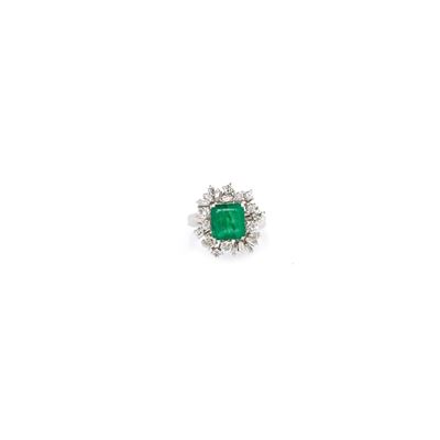 Anello in Smeraldo e Diamanti, Circa 197