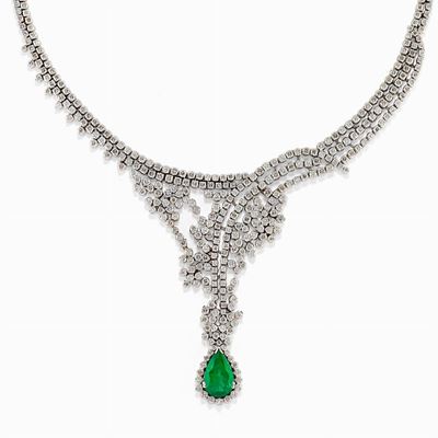 Collana in oro bianco 18 kt con smeraldo e diamanti