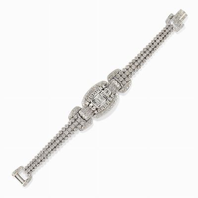 Bracciale in oro bianco 18 kt con diamante centrale princess e diamanti taglio brillante e carré