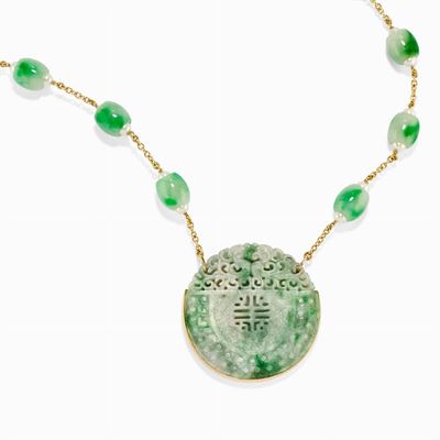Collana in oro 18 kt e giada, maglia ad anelli con inserti ovali