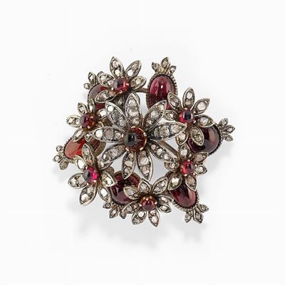 Spilla a fiore, argento, oro, granati e diamanti, taglio rosa