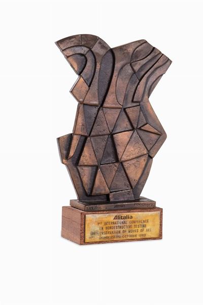 Bifrontale (bronzo a patina bruna, entro custodia, 1976)