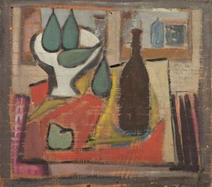  Fruit basket and bottle