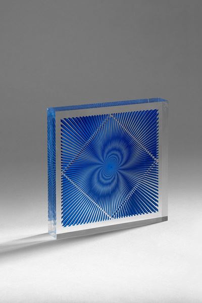 Multiplo plexiglass, cm. 17,5 x 17,5