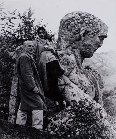 De Kooning e Marisol a Bomarzo, stampa alla gelatina ai sali d'argento su cartone