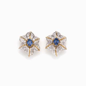 PAIO DI ORECCHINI IN ZAFFIRI E DIAMANTI 