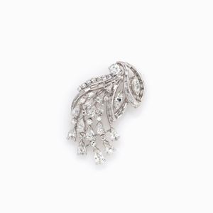 SPILLA IN PLATINO E DIAMANTI
realizzata 