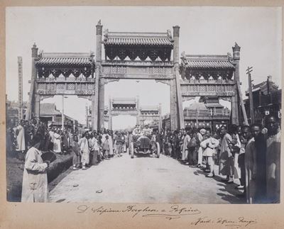 Raid Pechino - Parigi, album di fotografie