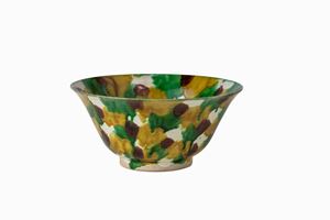 Chinese cup "Egg and Spinach" in porcelain three colors sancai