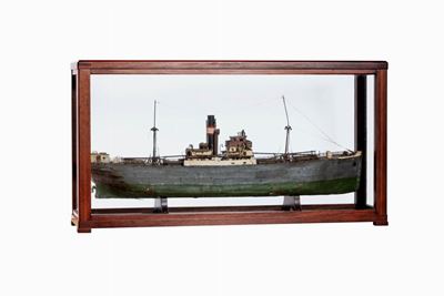 Modello di piroscafo, legno e scafo verniciato, 1900