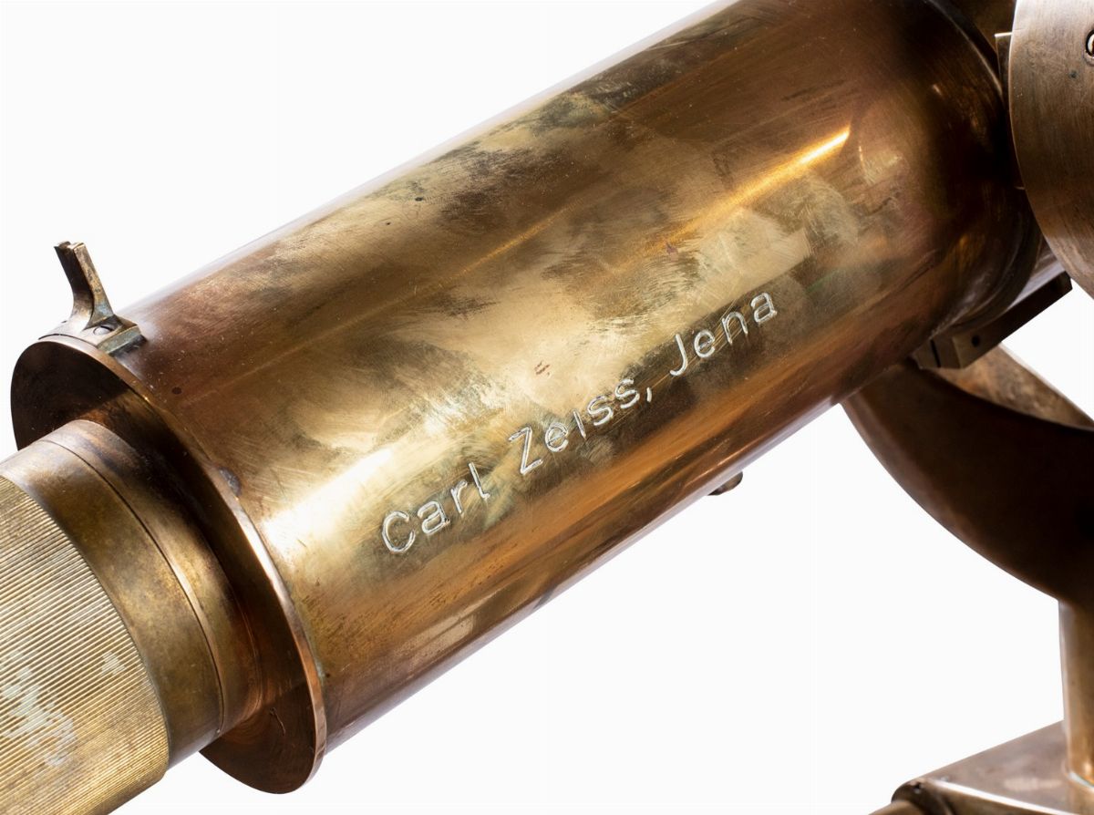 Carl Zeiss, Cannocchiale in ottone con tripode originale