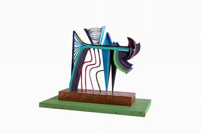 Animale fantastico, cartapesta dipinta, ferro e legno
