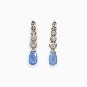 PAIO DI ORECCHINI IN ZAFFIRI E DIAMANTI
