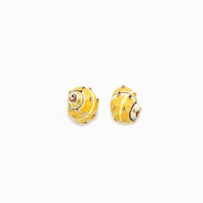 Paio di Orecchini "conchiglia", Trianon,