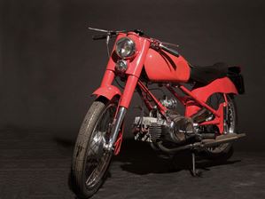 fin-moto-00036 Rumi Sport rossa con fasc