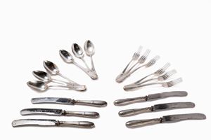 Servizio di posate da sei in argento 800