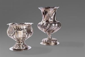 Two vases in embossed 800 silver, late 19th century