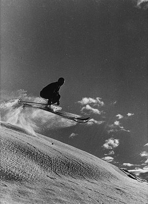 Senza titolo (sciatore), anni 1950
Stamp