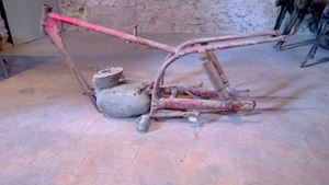 fin-moto-00151 parilla telaio con basame