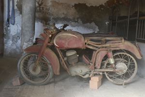 fin-moto00141 gilera 150 rossa super