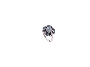 ANELLO IN ORO, ONICE, SMERALDI E DIAMANT