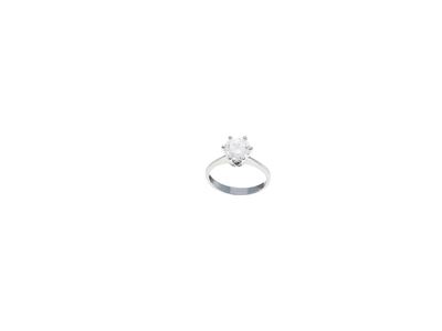 Anello in Oro e Diamante Solitario in o