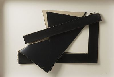 Gallo, 1974, collage di cartone su masonite