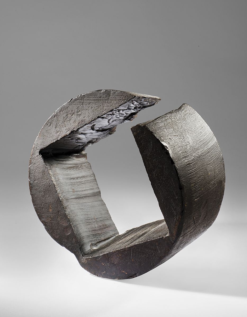Giuseppe Spagnulo - Senza titolo (rombo), 1975 - ferro spezzato
