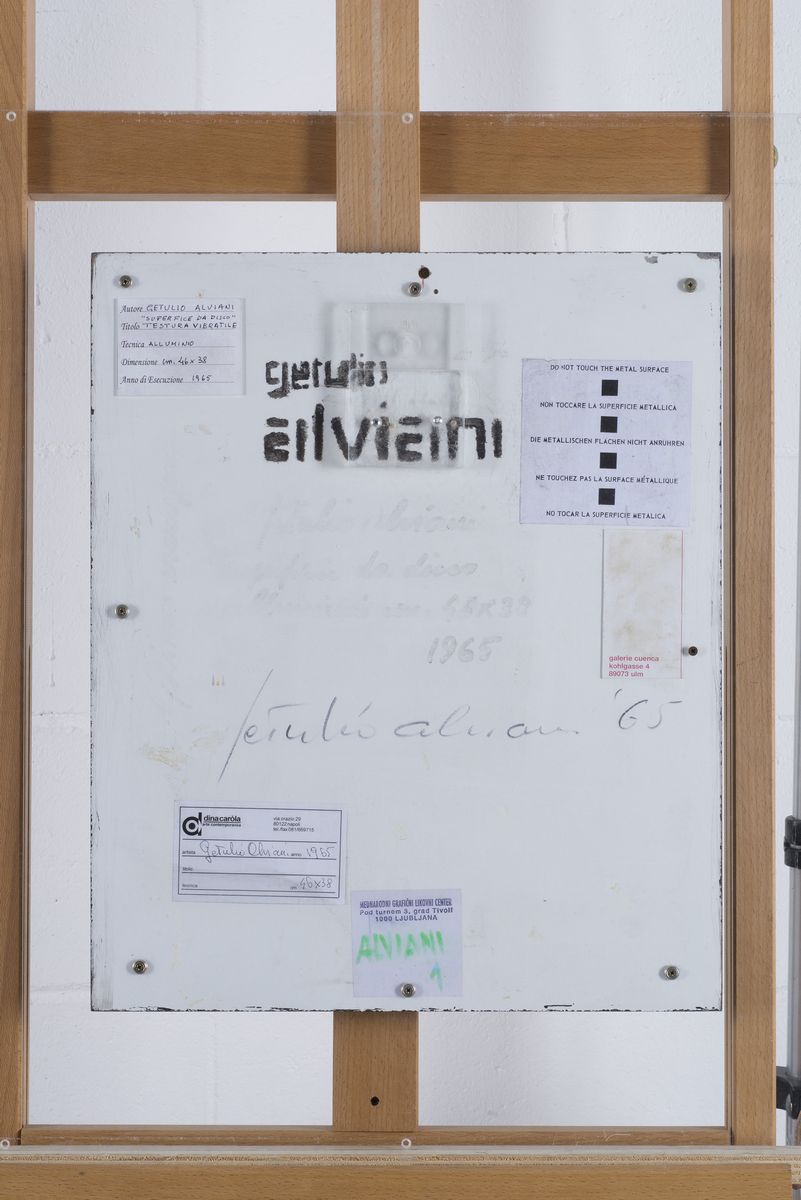 Getulio Alviani - Superficie da disco testura vibratile, 1965, alluminio su tavola