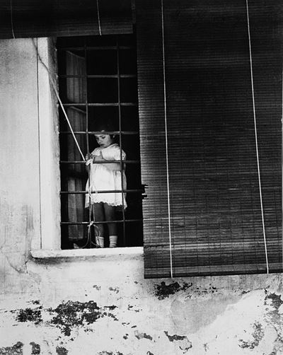 Autore ignoto, A che pensi, Rosi?, stampa vintage al bromuro d'argento