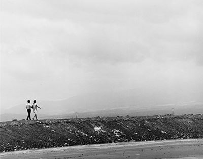 La passeggiata, Mexico, anni 1950, stampa vintage alla gelatina ai sali d'argento