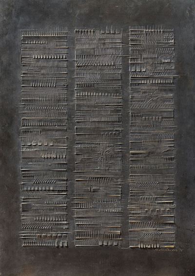 Pagina, 1971, bassorilievo in bronzo brunito