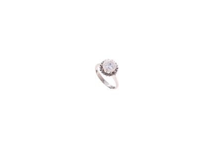 Anello Solitario in Oro e Diamante Ct 2,