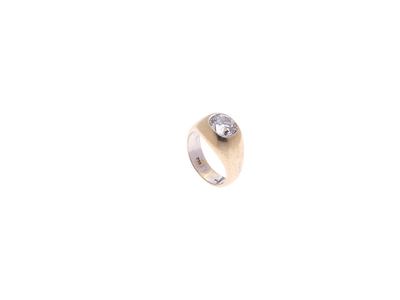 Anello in Oro e Diamante in Oro Giallo 1