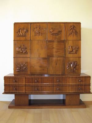 1930 ca. altezza cm 184 x 182 x 45
Mobil