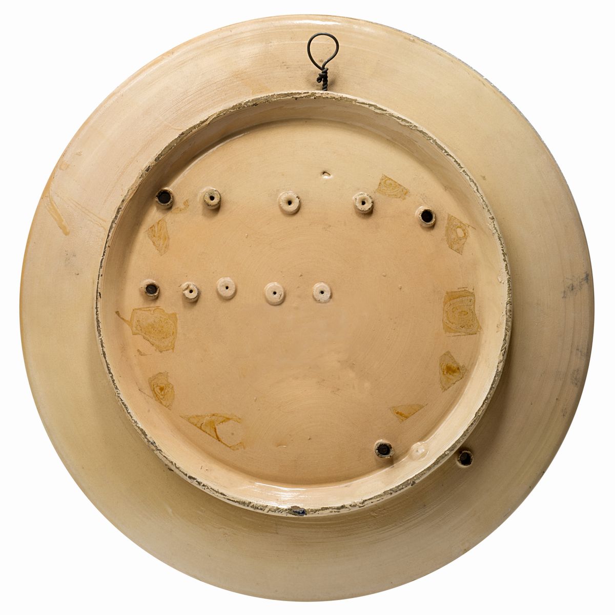 Lucio Fontana - Concetto spaziale, 1957, terracotta smaltata, diametro cm 31