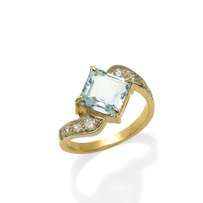 Anello in oro giallo e bianco 18K con acquamarina e diamanti