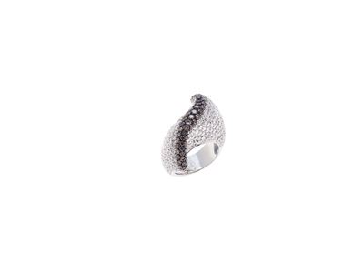 Anello in Oro, Diamanti Bianchi e Brown,
