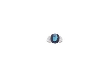 Anello in Oro, Zaffiro e Diamanti in Oro