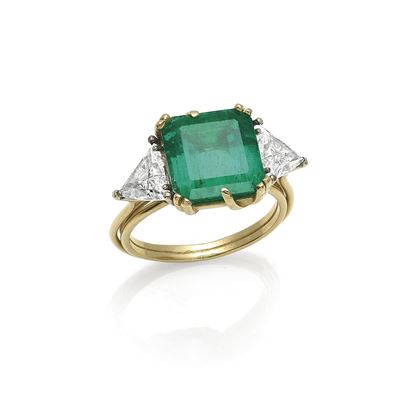 Anello in oro bianco e giallo 18K con smeraldo colombiano e diamanti triangolari