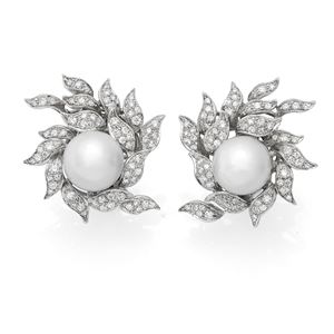 WHITE GOLD 18K EARRINGS, WITH AUSTRALIAN CULTIVATED PEARLS AND DIAMONDS